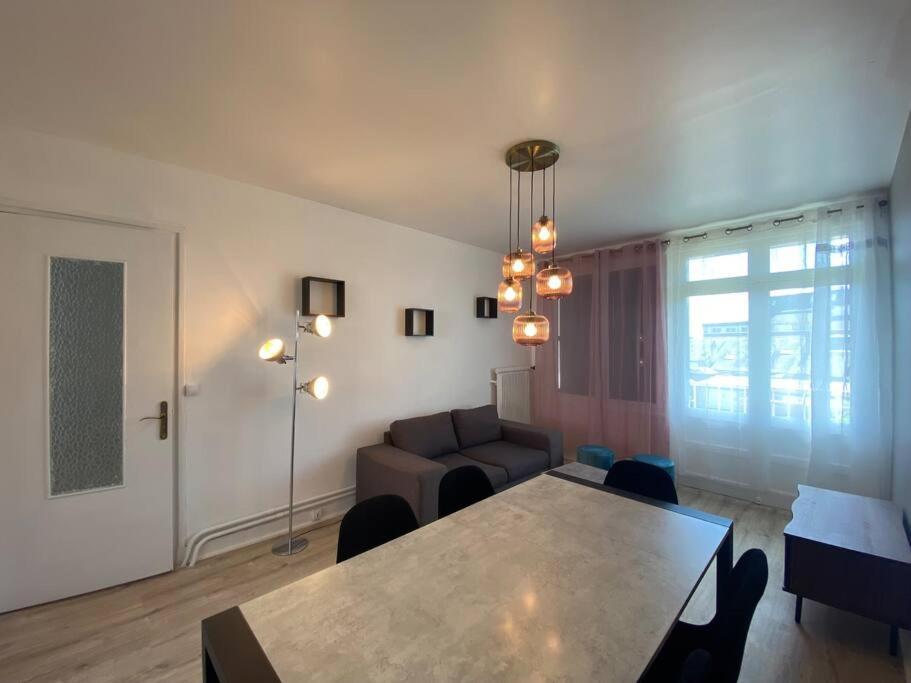 Bel Appartement Centre Ville De ビアルゾン エクステリア 写真