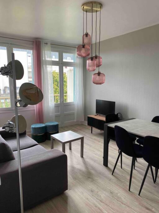 Bel Appartement Centre Ville De ビアルゾン エクステリア 写真